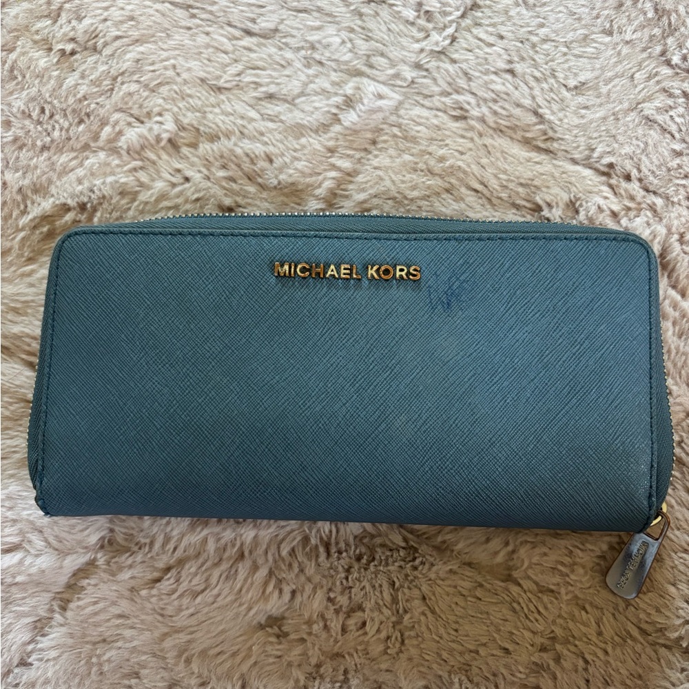 Michael Kors Jet Set Travel Continental Saffiano leather wallet